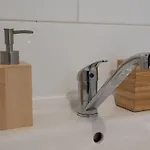 Climatise Avec La Terrasse, Deux Pas Du Metro, Stadium, Toulouse