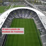 Climatise Avec La Terrasse, Deux Pas Du Metro, Stadium, *