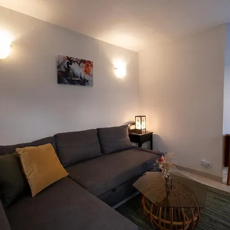 Climatise Avec La Terrasse, Deux Pas Du Metro, Stadium,