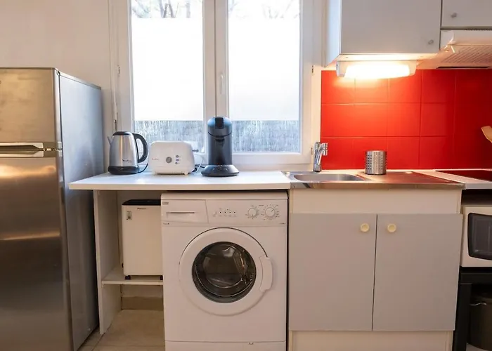 Apartment Climatise Avec La Terrasse, Deux Pas Du Metro, Stadium, *