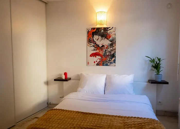 Climatise Avec La Terrasse, Deux Pas Du Metro, Stadium, *