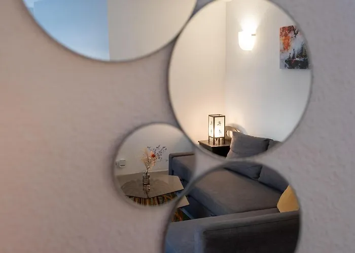 Climatise Avec La Terrasse, Deux Pas Du Metro, Stadium, Apartment