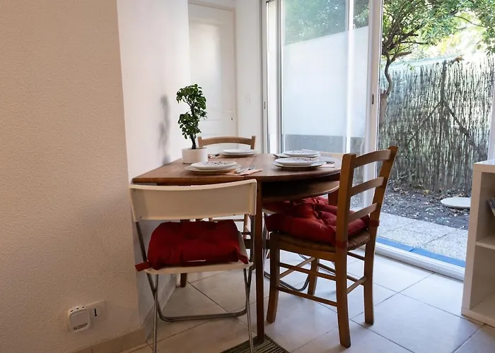 Climatise Avec La Terrasse, Deux Pas Du Metro, Stadium, * Toulouse