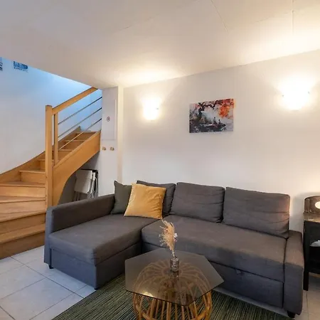 Apartmán Climatise Avec La Terrasse, Deux Pas Du Metro, Stadium,